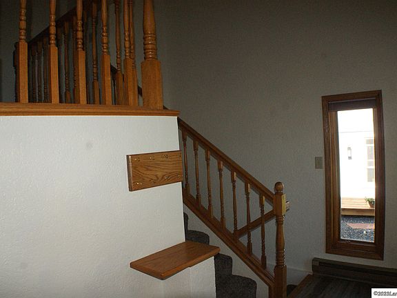 3rd image of 4214 Comanche Dr
