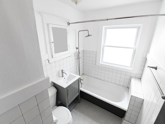 3rd image of 1803 W 41st St #1W