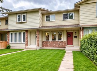 111 W Midbend Pl SE, Calgary, AB T2X2J7