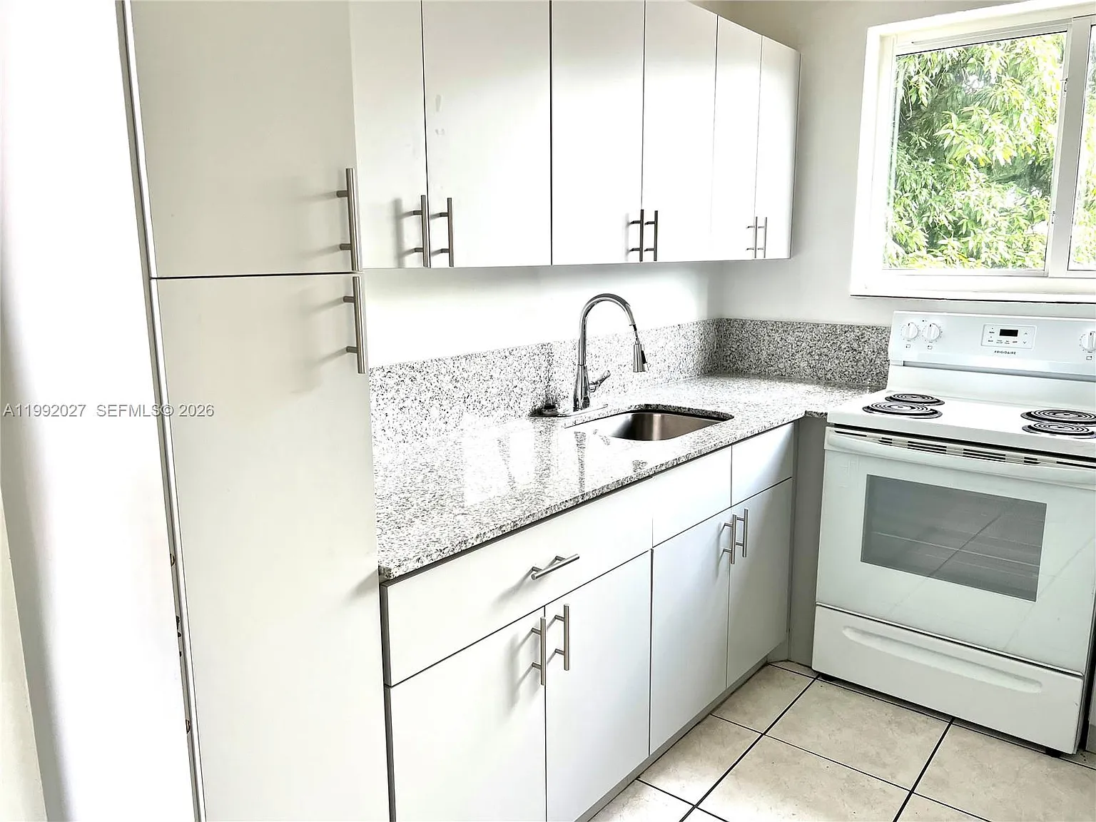 2 bed, 1.0 bath, $2,198 — Photo 1