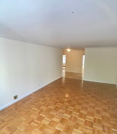 5th image of 210 Central Park S #2AA