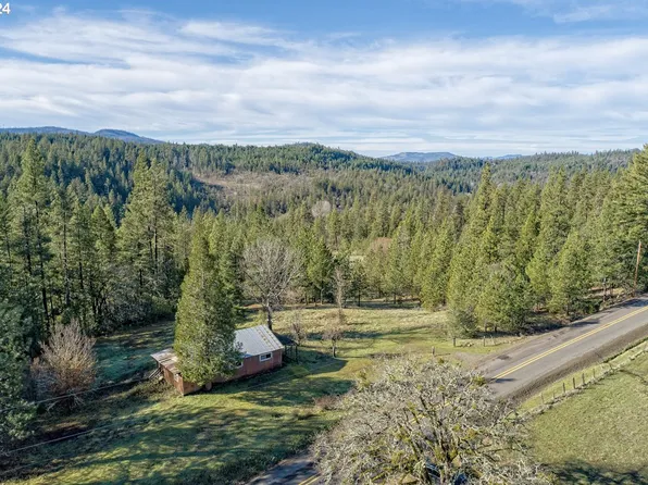 2526 Cobleigh Rd, Eagle Pt, OR 97524