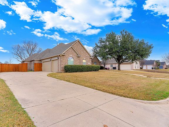 4th image of 1508 Leaning Oak Ln