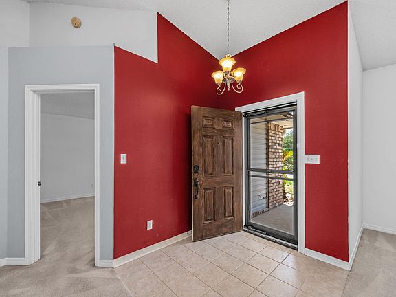 5th image of 204 Villacrest Dr