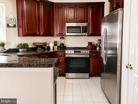4th image of 15 Swanton Ln Unit 200