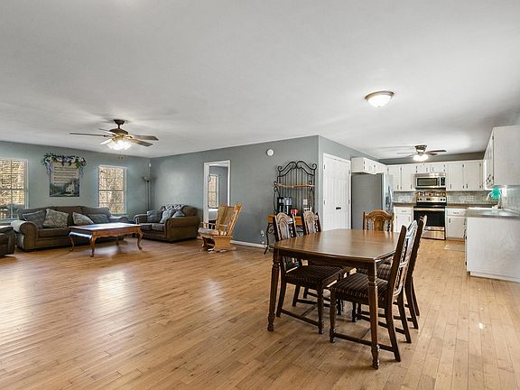 5th image of 192 Shady Ct