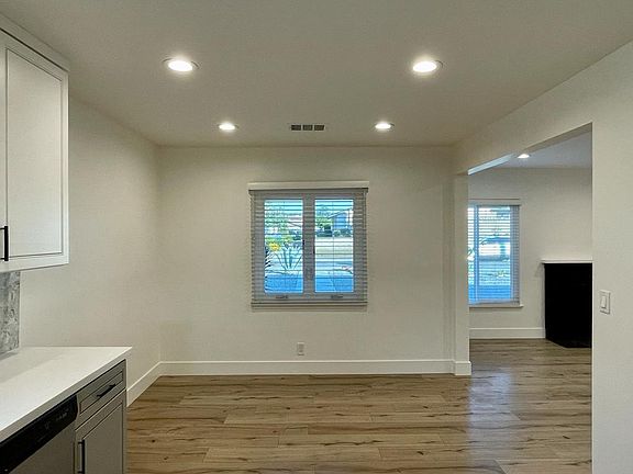 2nd image of 517 Ramona Ave