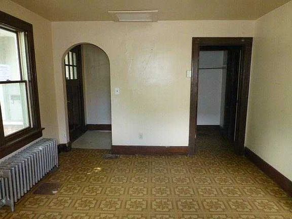 Unit 3 - Living Room