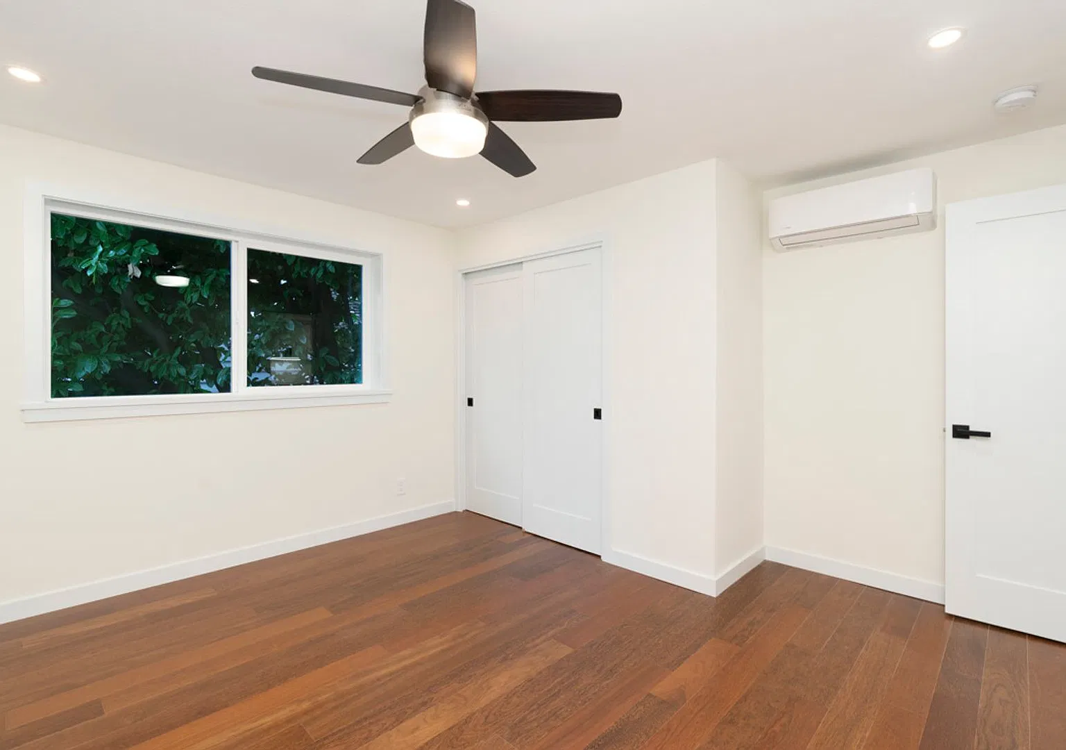 Florentia Court Apartments — Photo 4