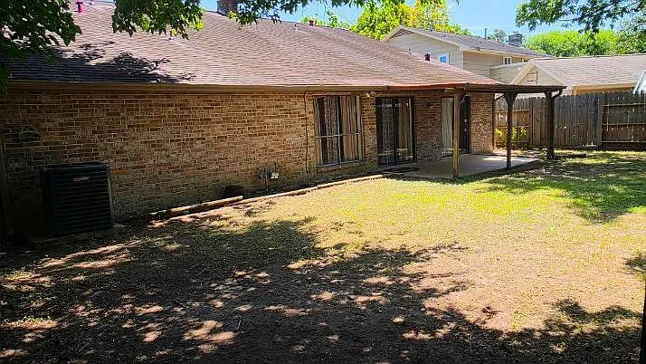 4 bed, 2108 sqft, $1,925 — Photo 2