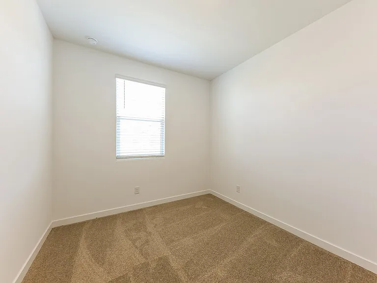 24627 N 164th Dr — Photo 14