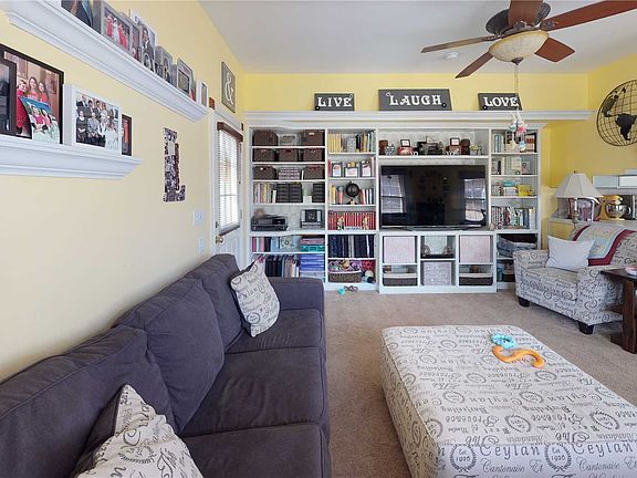 5th image of 38 Circle Dr N
