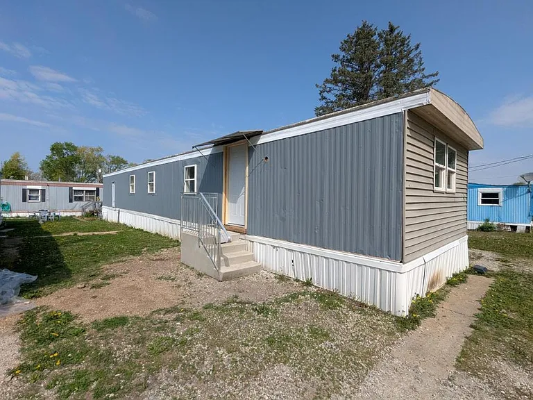 611 W Matthews St #31 — Photo 13