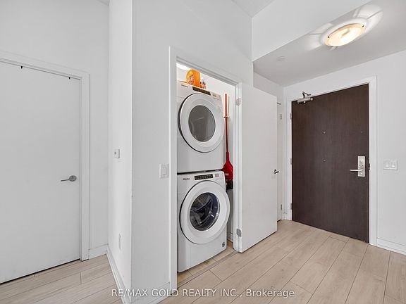5th image of 55 Duke St W #508