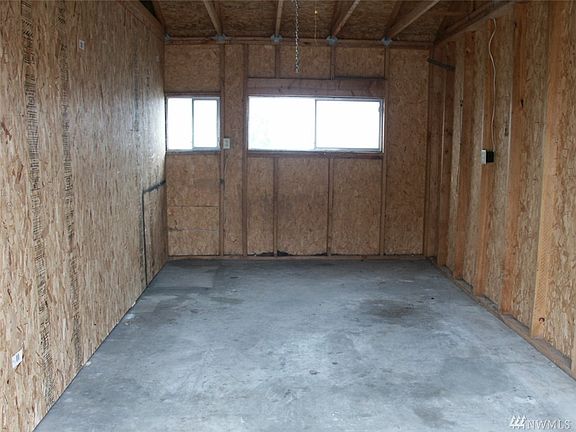 2nd image of 2141 W Neppel St