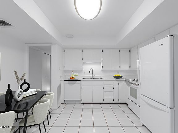 5th image of 802 E ORCHID Lane