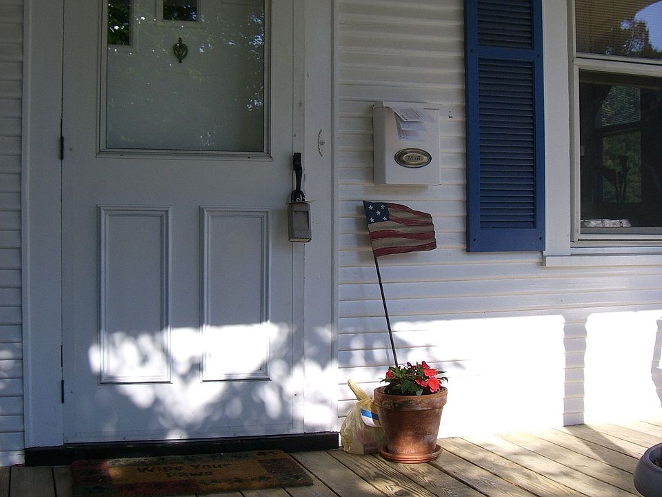 1st image of 400 S Wakefield St