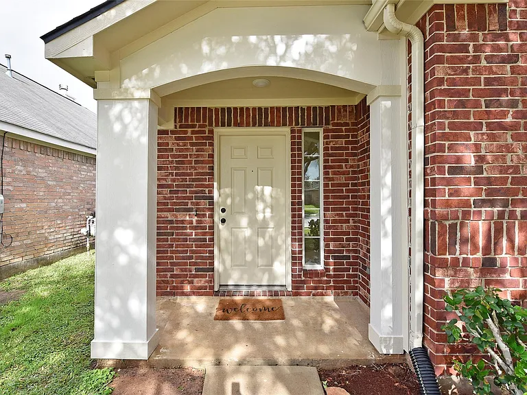 7715 Butler Lakes Ct — Photo 9