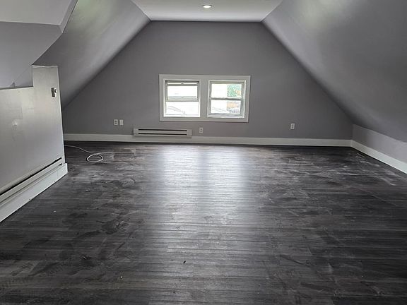 4th image of 1058 Anna St #3A