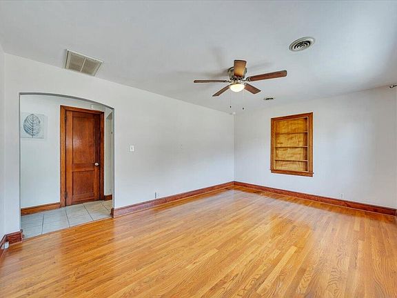 4th image of 145 Alma Blvd