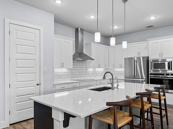 2nd image of 3200-5 Pinnacle Club Dr