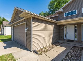 423 14th Ave, Baraboo, WI 53913