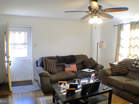 3rd image of 12023 Glenfield St
