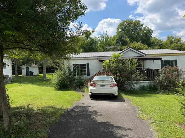 196 County Road 890, Etowah, TN 37331
