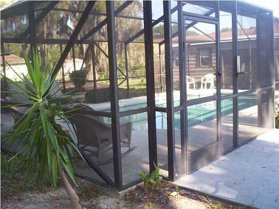 Screened in Pool