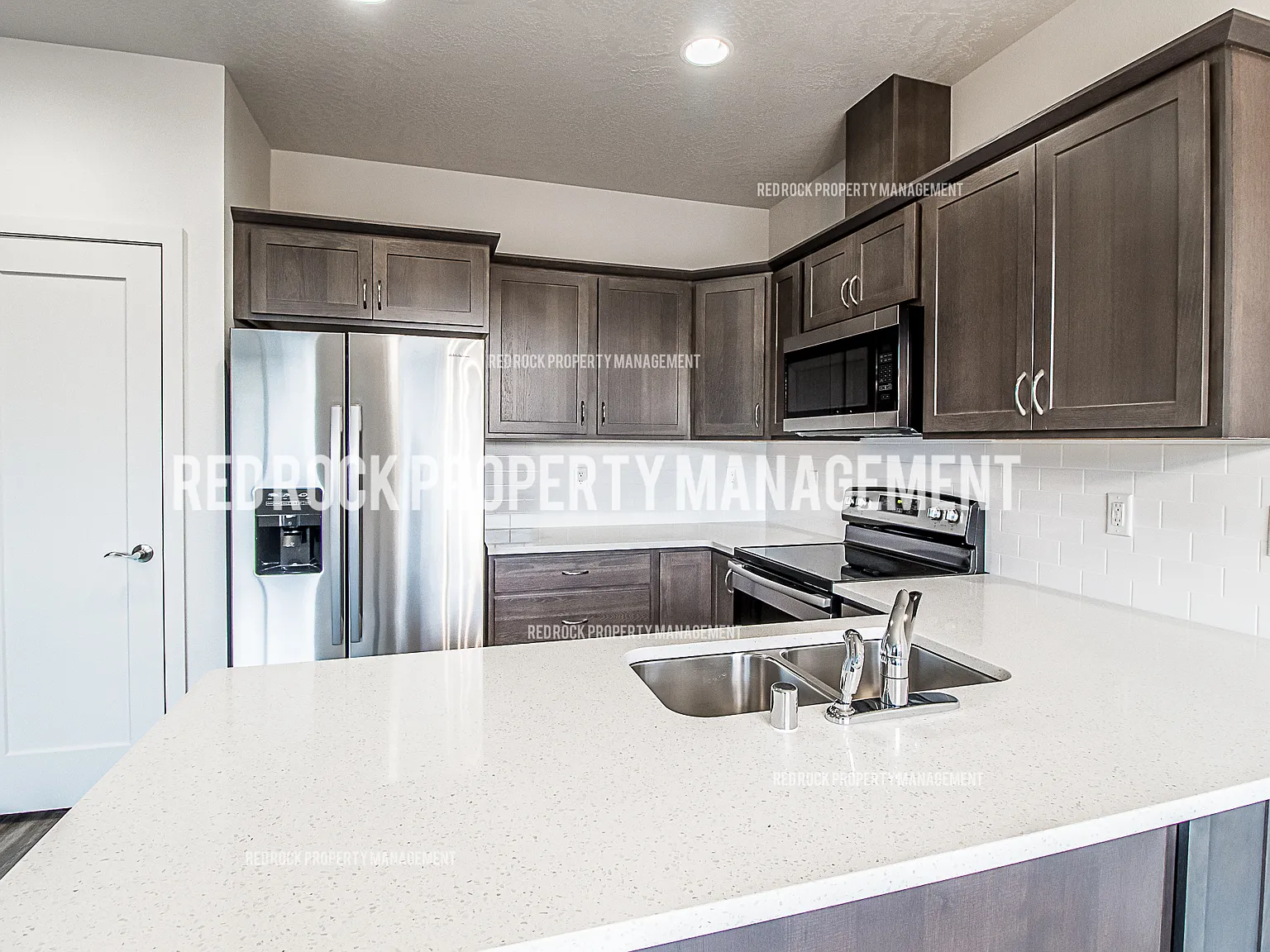FG - 213 South Woodlawn Lane- Old Milwaukee - 1 — Photo 3