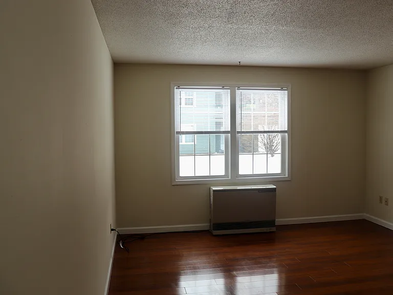 23 Twin Oaks Ter #23 — Photo 10
