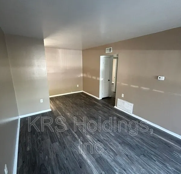 The Carlisle Apartments — Photo 5