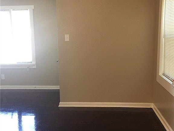 3rd image of 4913 Lyndon Dr