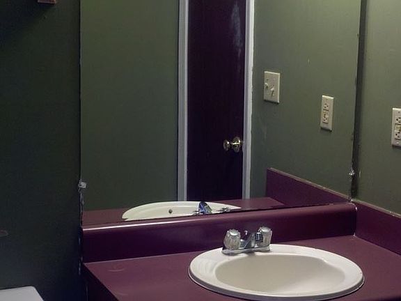 5th image of 3720 Oakwood Hills Dr APT B