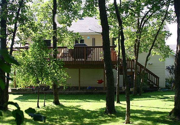 Huge shaded deck
