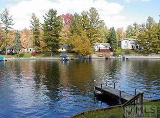 3510 E Pinecrest Dr, Gladwin, MI 48624
