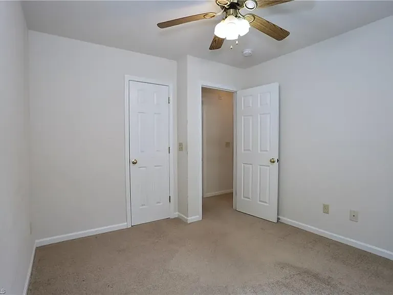 1324 Whitsett St — Photo 1