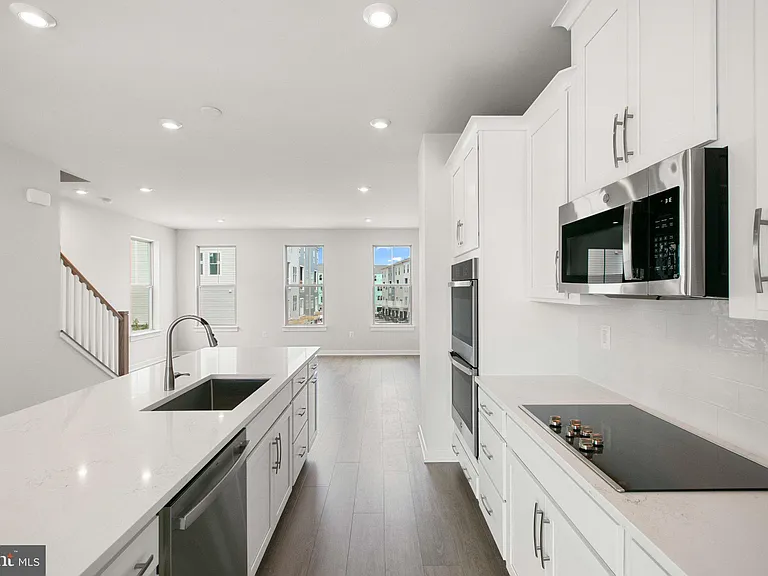 3811 Shale Ridge Rd — Photo 9