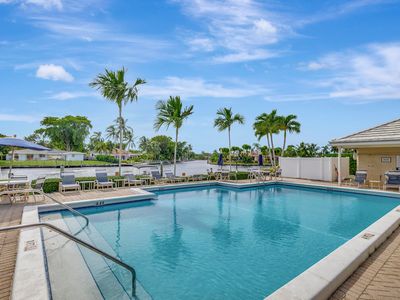 180 Cypress Club Drive #831, Pompano Beach, FL, 33060