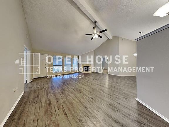 3rd image of 912 Filmore Dr
