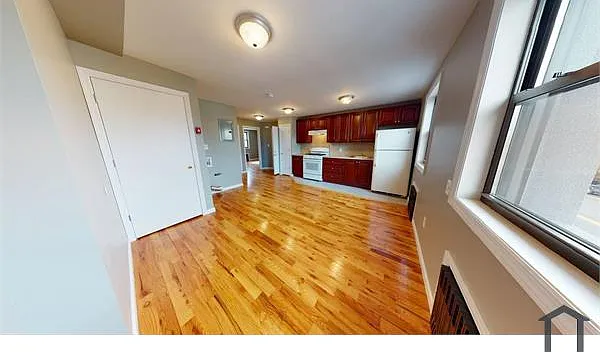 32 Broad St #3 — Photo 1