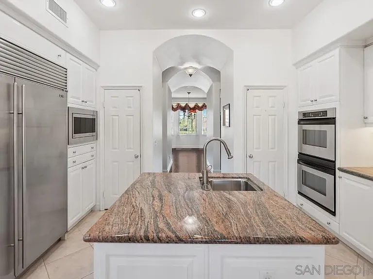 9230 Island Pine Way — Photo 21