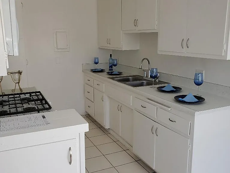 16945 Blackhawk St #6 — Photo 3