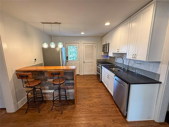 5th image of 159 Wyman St SE