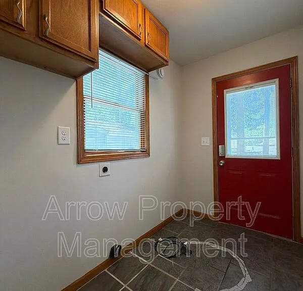 5121 Pioneers Blvd — Photo 12
