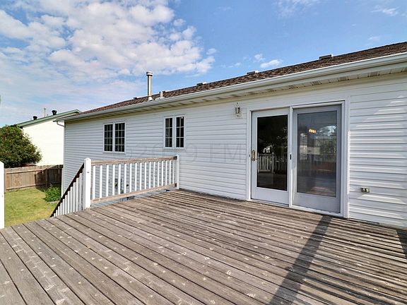 4th image of 1315 4th Ave E