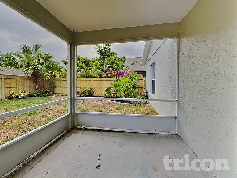 143 Wornall Dr — Photo 16