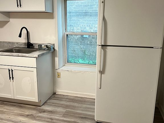 3rd image of 3938 N Christiana Ave #1