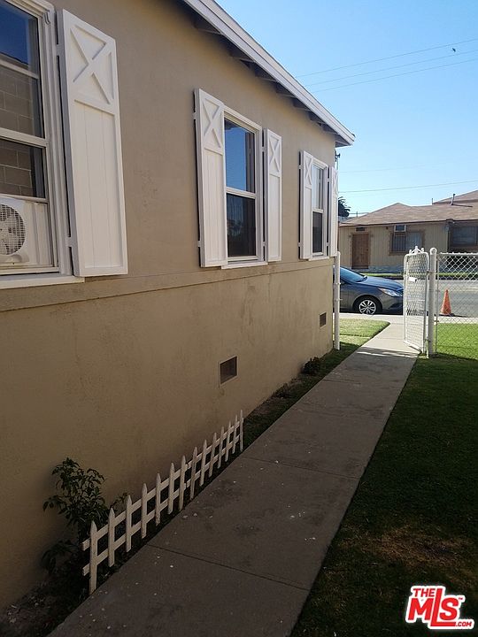 2nd image of 2609 W Vernon Ave