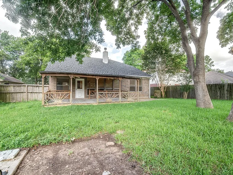 17143 Summer Hollow Dr — Photo 36